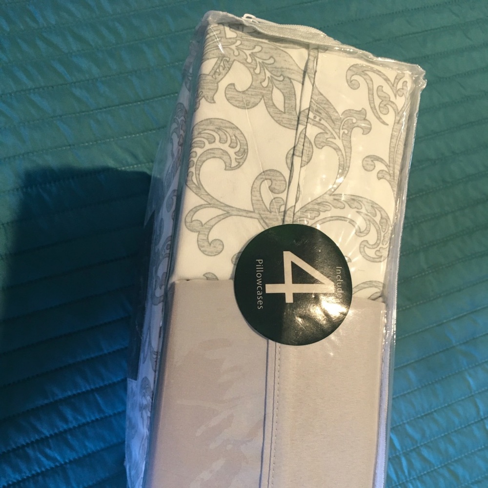 Cal King Sheet Set Six Piece